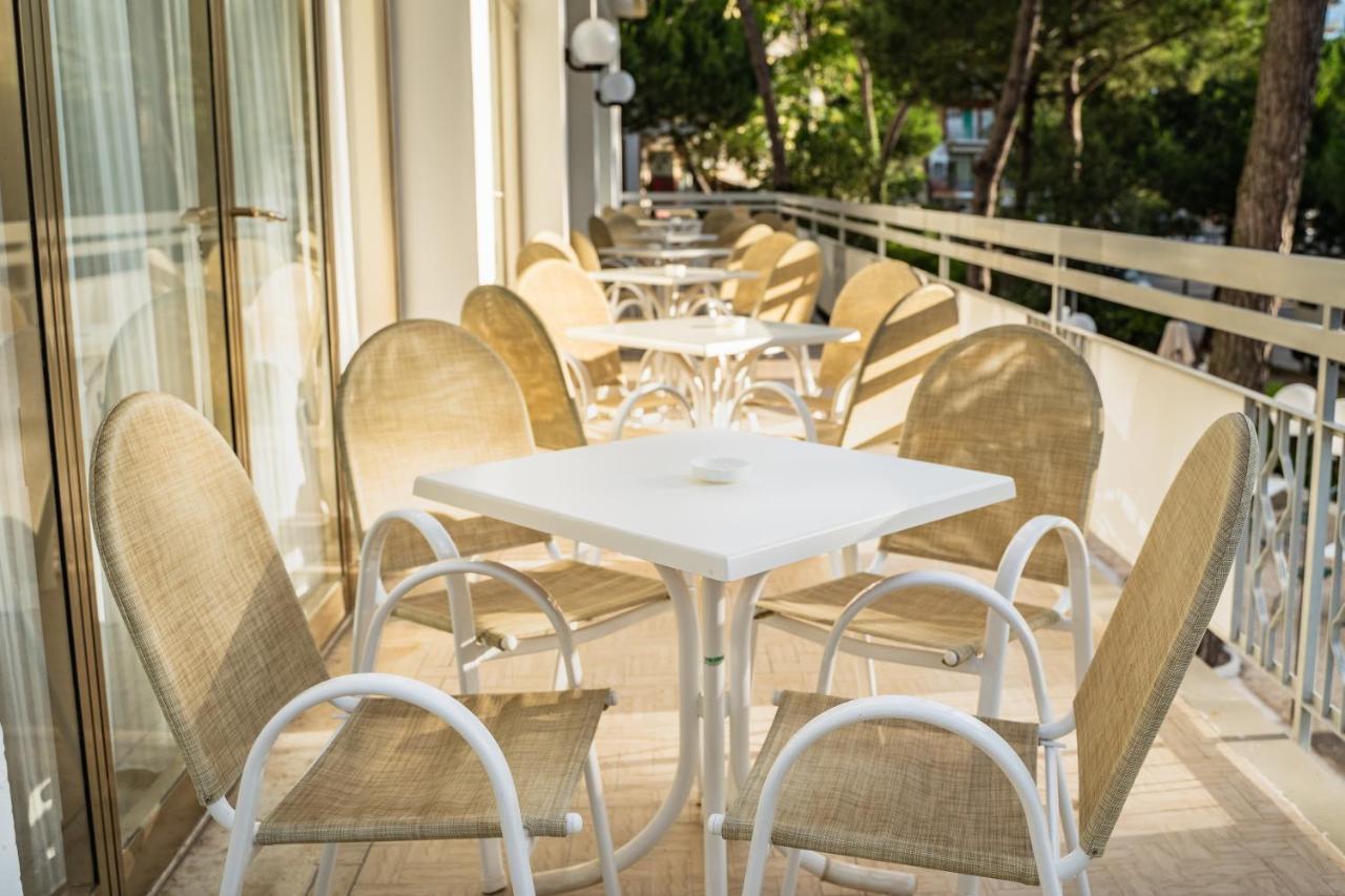 Hotel Happy Милано Мартима Екстериор снимка