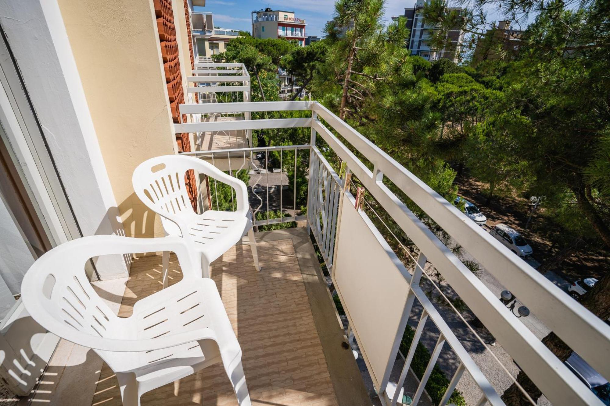 Hotel Happy Милано Мартима Екстериор снимка